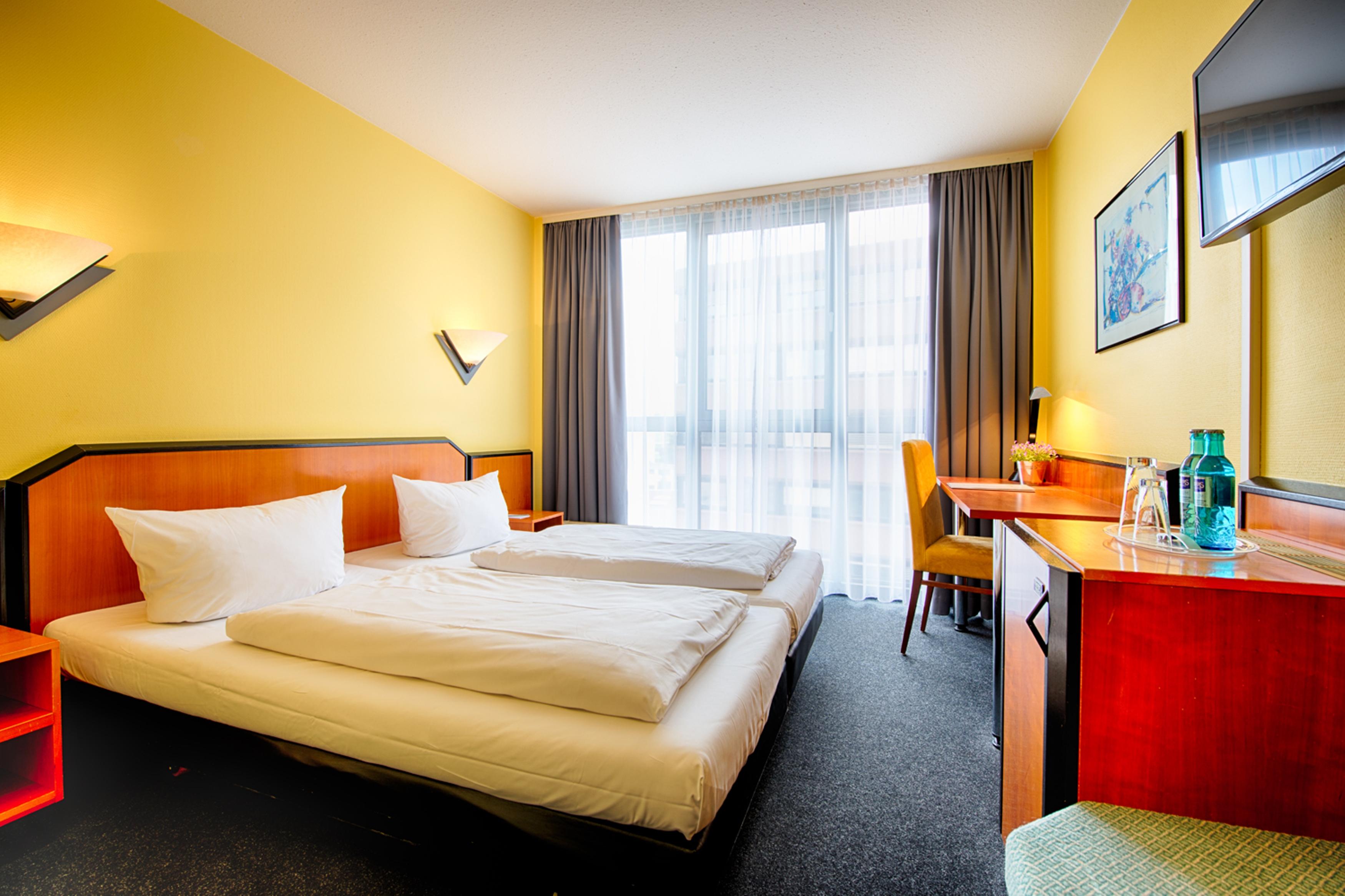 Achat Hotel Stuttgart Airport Messe Bagian luar foto